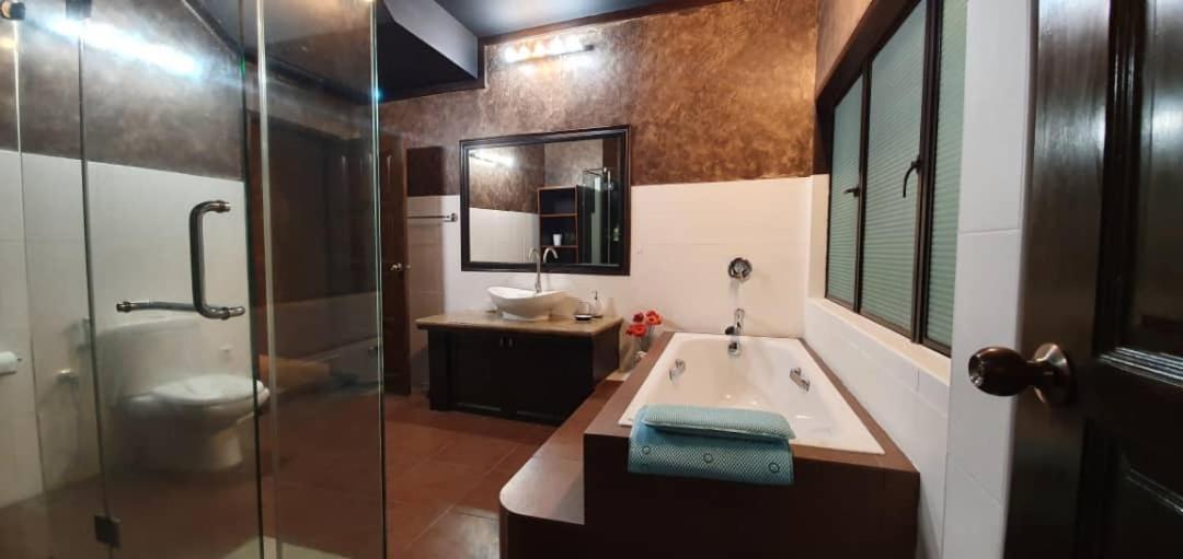 Zoo Villa With Private Pool @ Ampang Kl Zewnętrze zdjęcie